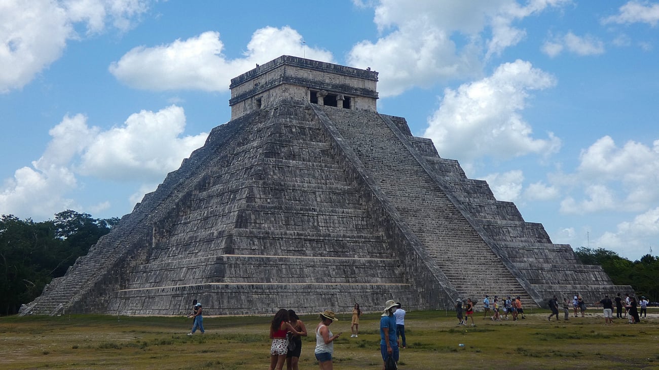 Explore the Mayan Ruins: Tulum, Cobá & Chichén Itzá